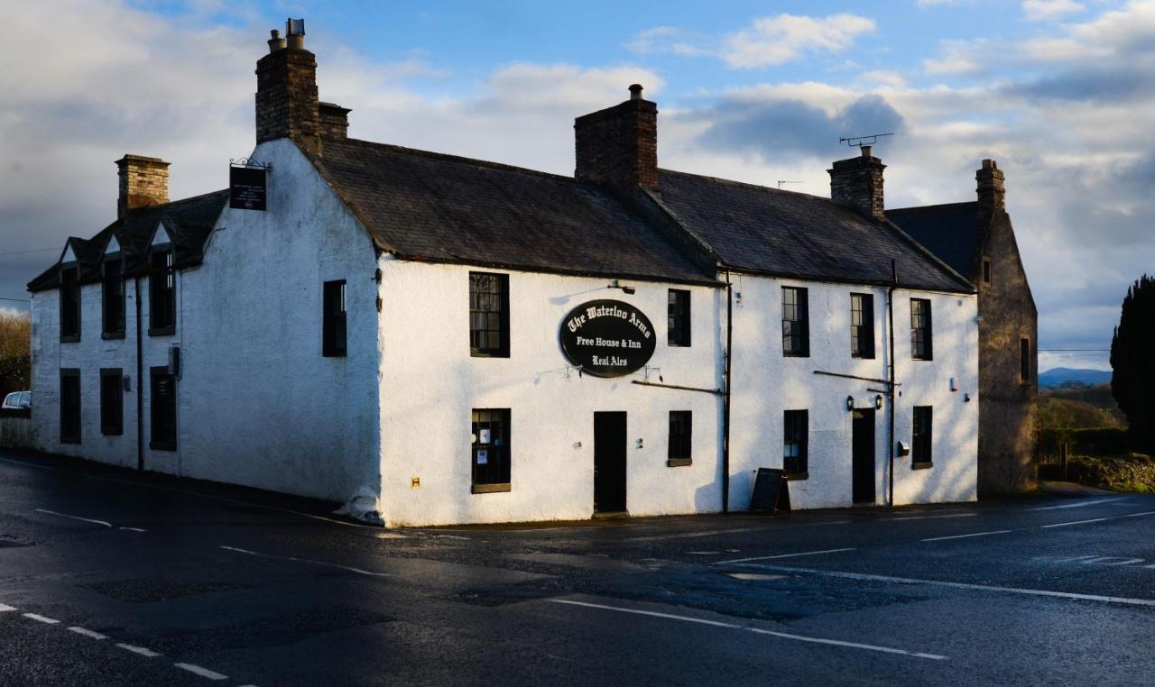 The Waterloo Arms Hotel Chirnside Экстерьер фото