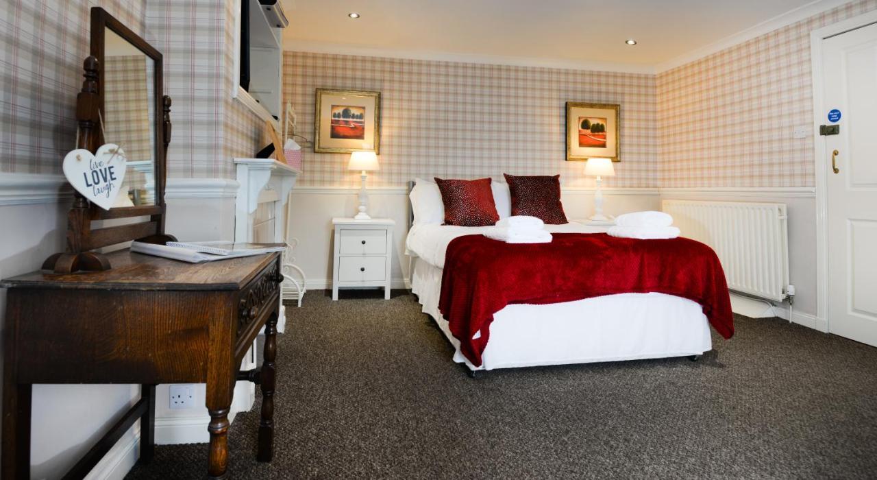 The Waterloo Arms Hotel Chirnside Экстерьер фото